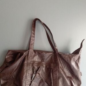 Ostrich Embossed Faux Leather Large Travel Duffel Bag Tote Brown Carry On